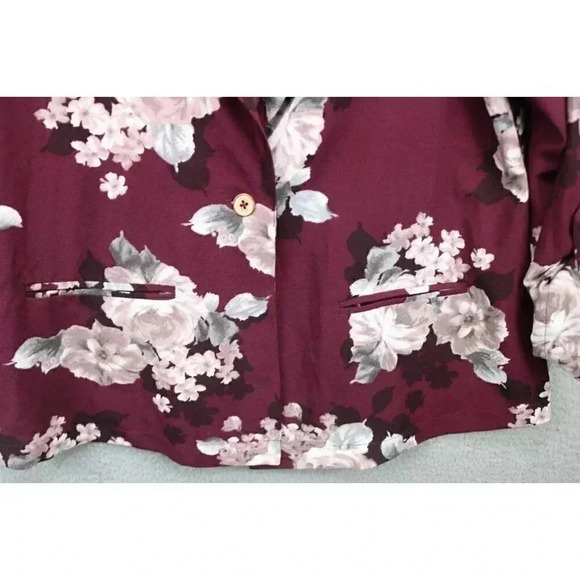 Guess Women's Roll Tab Blazer-Faux Pockets-Floral-Large - Picture 4 of 9